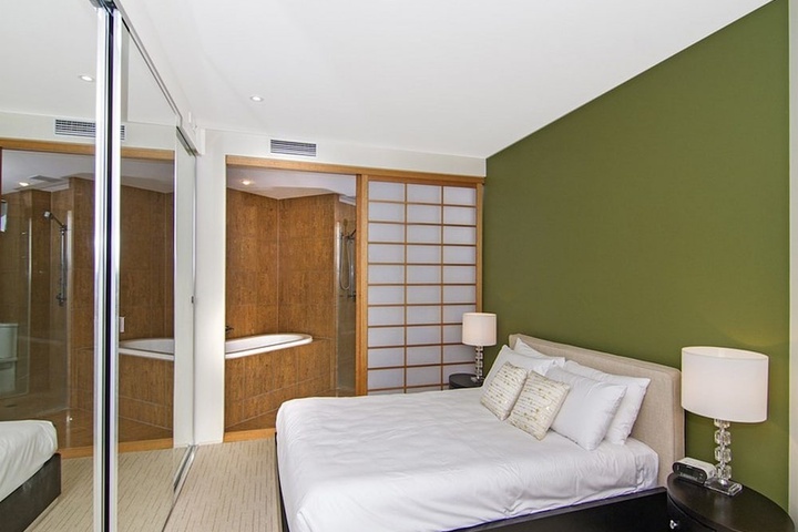 Room 2 of 13