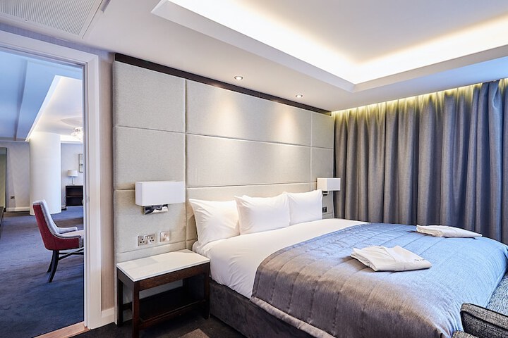 Room 16 of 109