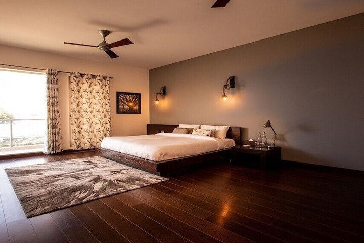 Room 42 of 132