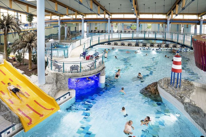 Hotel with Pool