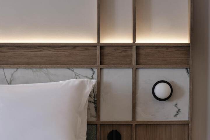 Room 43 of 88