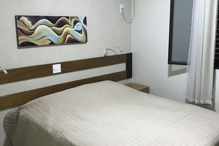 Room 11 of 34