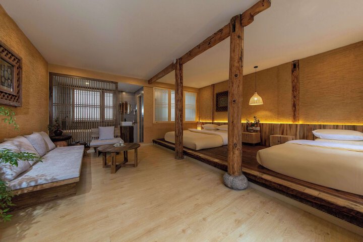 Room 155 of 242