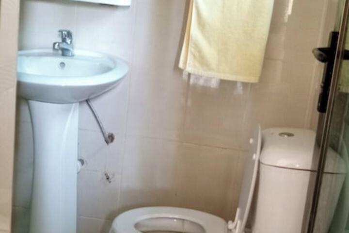Room 98 of 285
