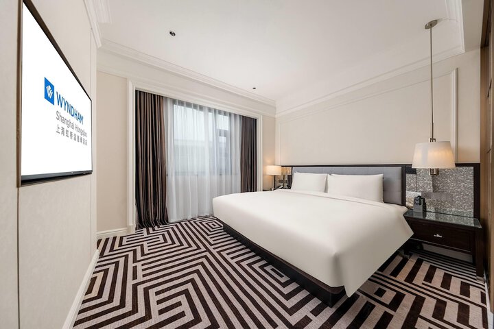 Room 35 of 63