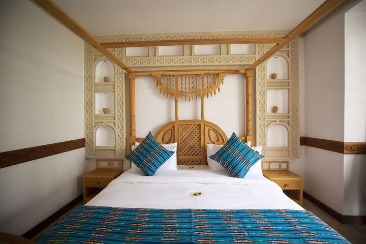 Room 2 of 35