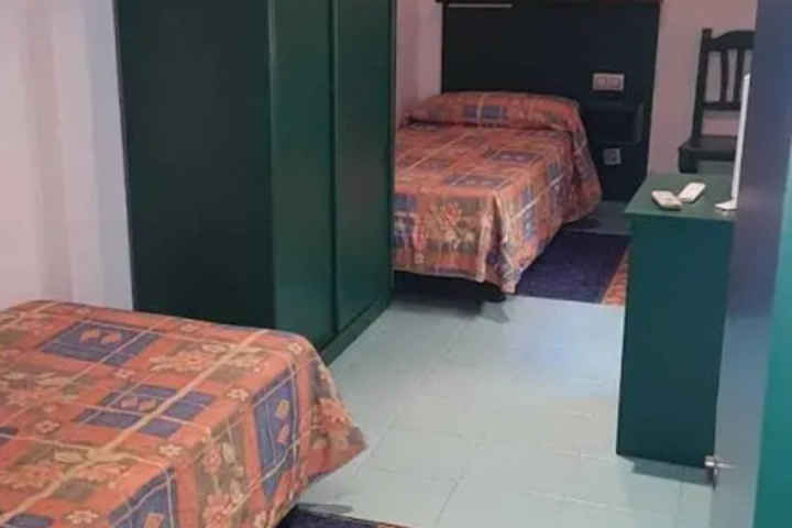 Room 7 of 14
