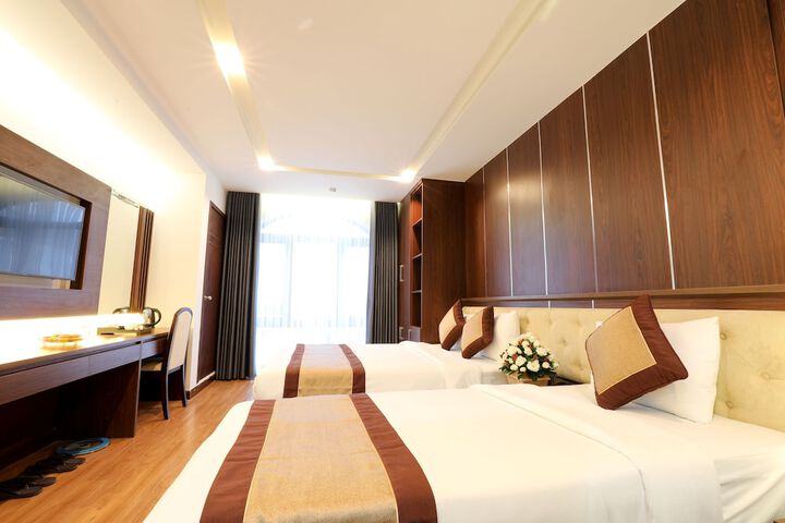 Room 12 of 64