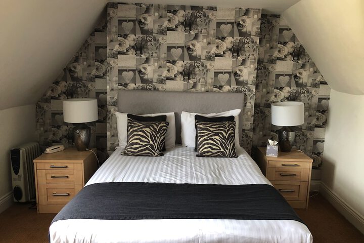 Room 3 of 29