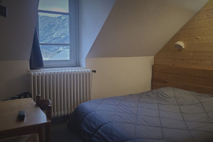 Room 21 of 38