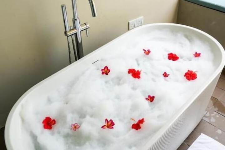 Hot Tub 24 of 52