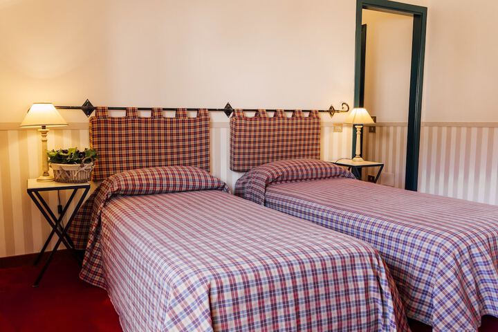Room 7 of 38