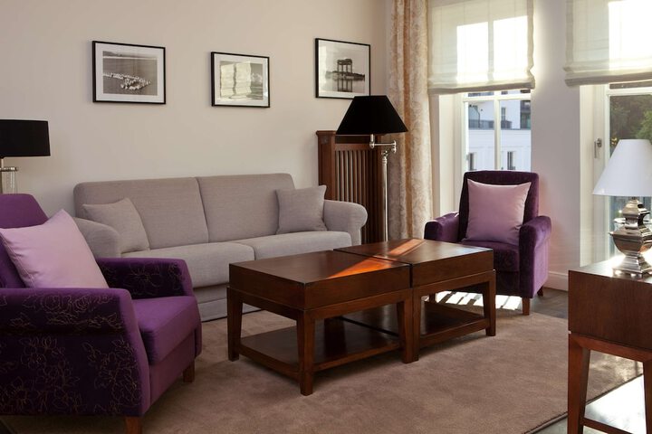 Room 25 of 121