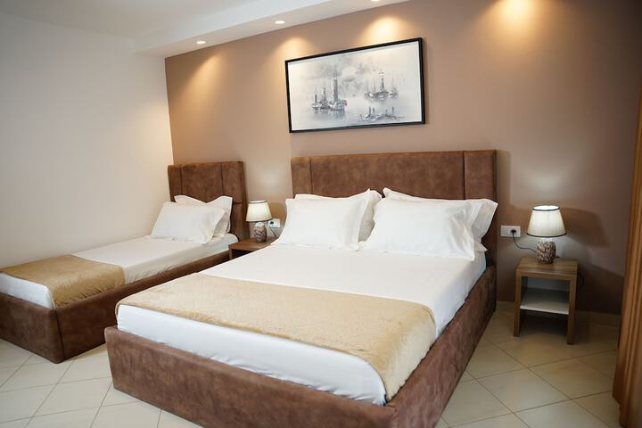 Room 10 of 72