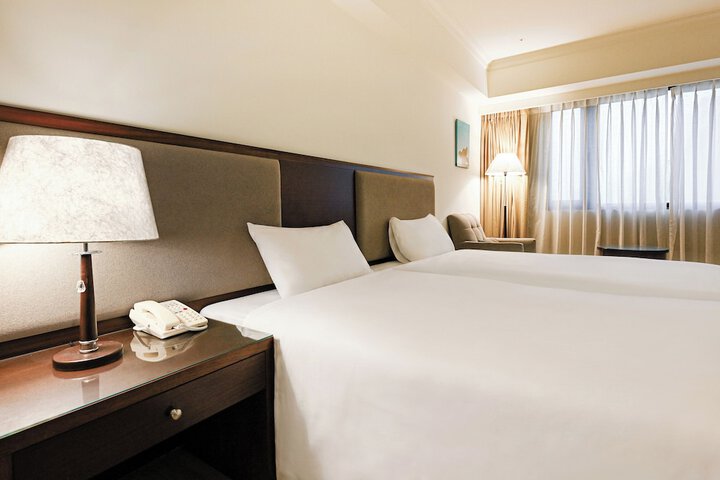 Room 16 of 72