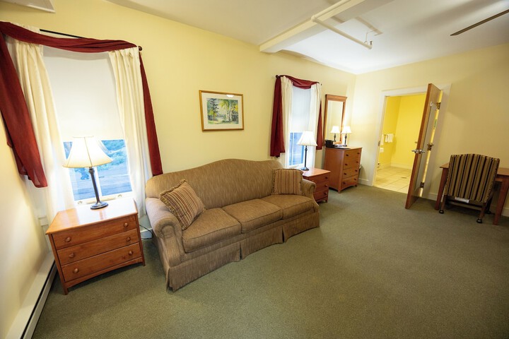 Room 53 of 103