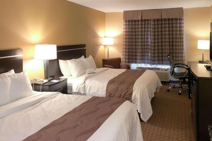 Queen Bed Accessible (6 of 6)