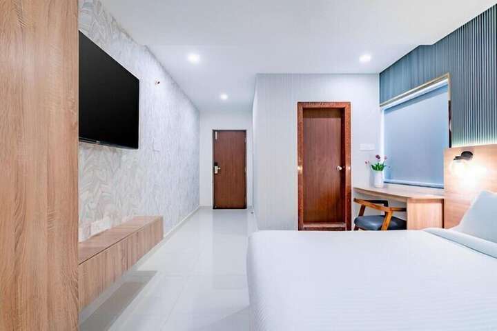 Room 8 of 26