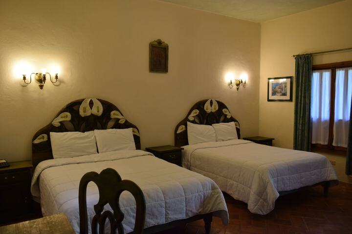 Room 5 of 33