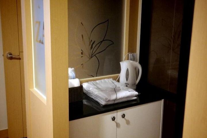 Room 3 of 5