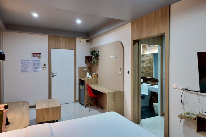 Room 33 of 101