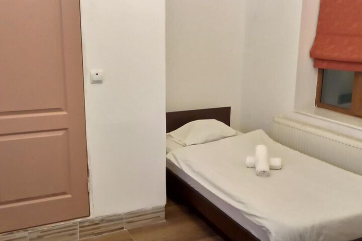 Room 81 of 86