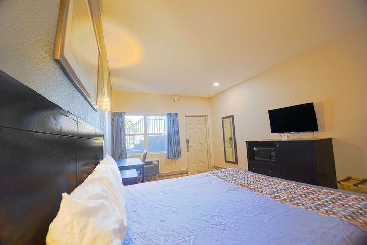 1 King Bed with Kitchenette (22 of 68)