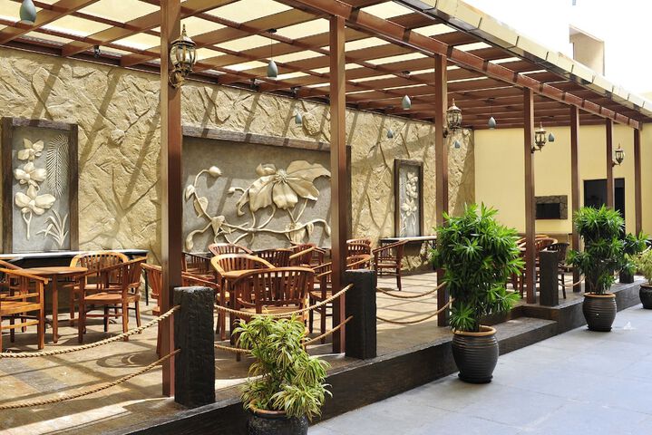 Dining Photos