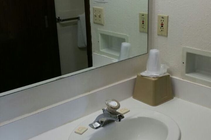 Room 21 of 39