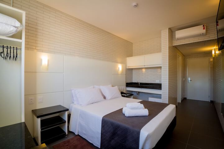 Room 8 of 21