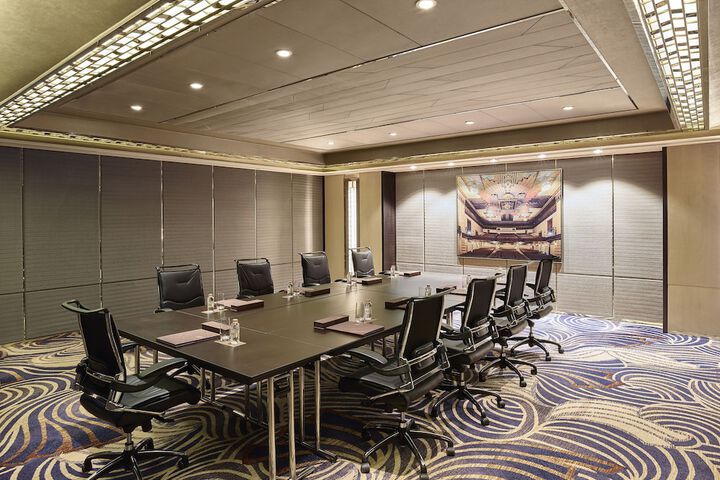 Business Center 104 of 113