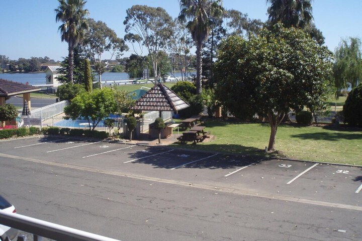 Property Grounds 28 of 61