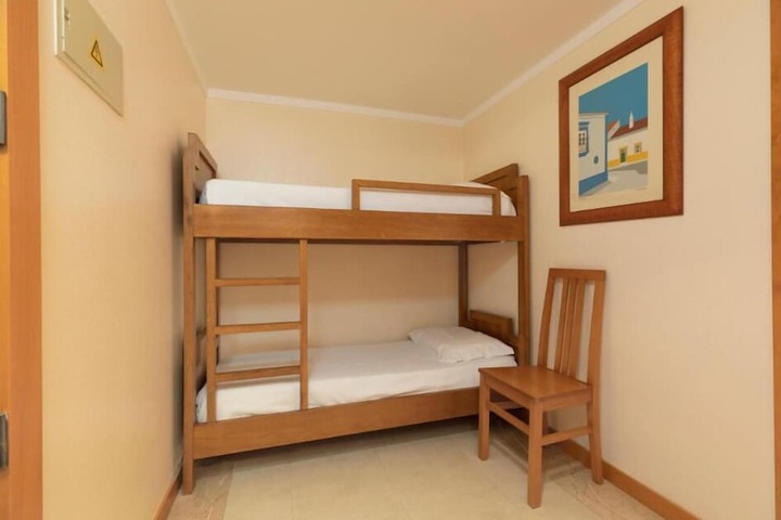 Room 6 of 73