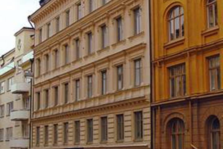 Colonial Hotel