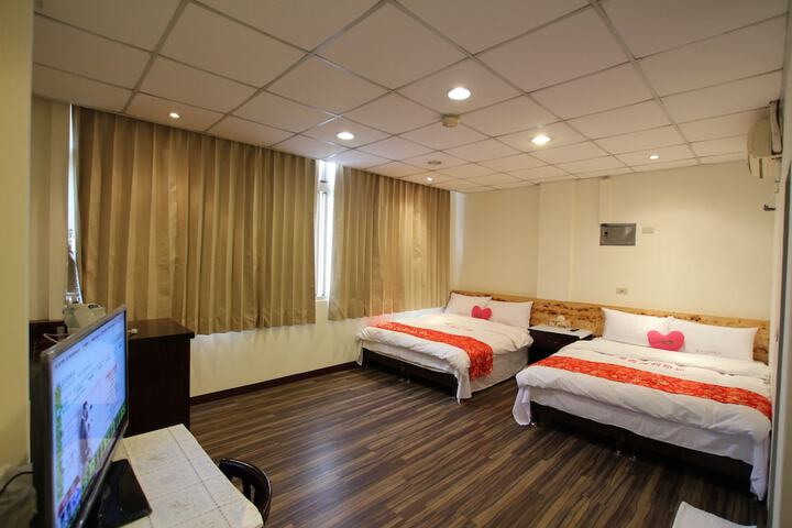 Hotel 8 of 115