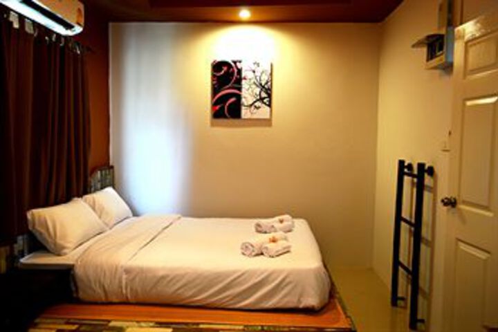 Room 17 of 39