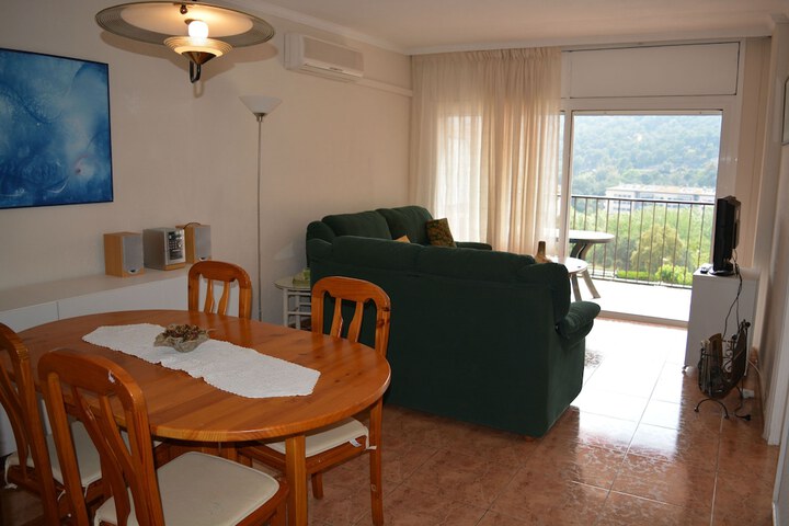 Room 10 of 28