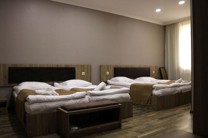 Room 6 of 29