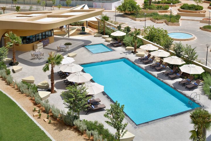 Pool 41 of 125