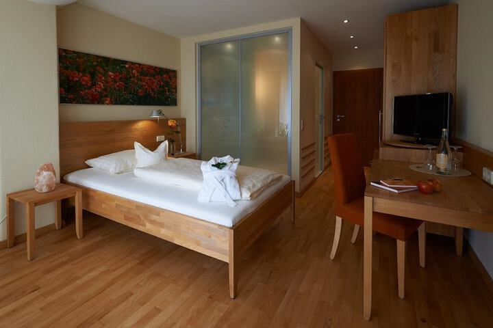 Room 5 of 71