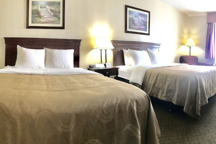 Room 5 of 17