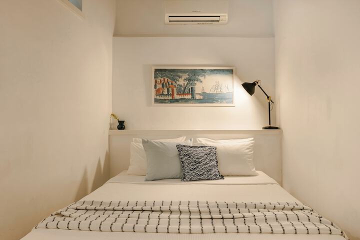 Room 5 of 29