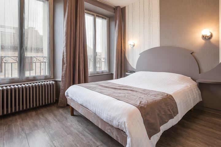 Room 8 of 36
