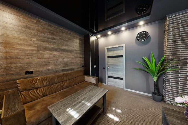 Room 14 of 33
