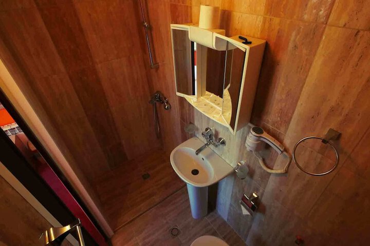 Clean Restrooms