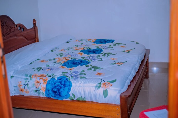 Room 6 of 23