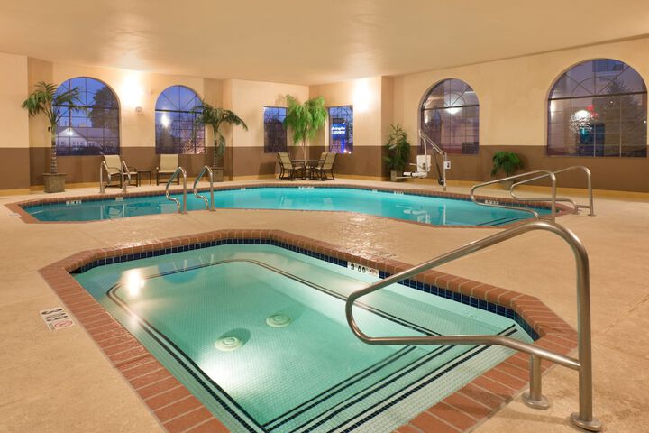Pool 22 of 36