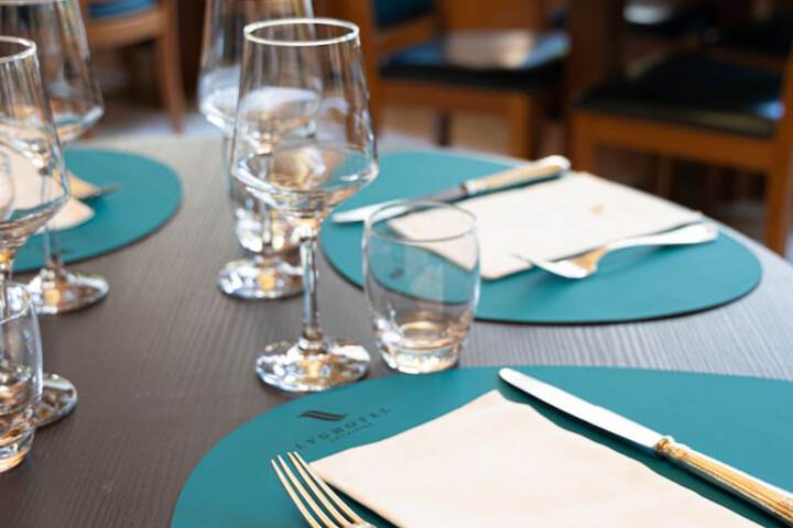 Dining 106 of 134