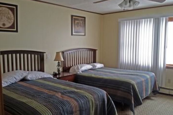 Room 4 of 10