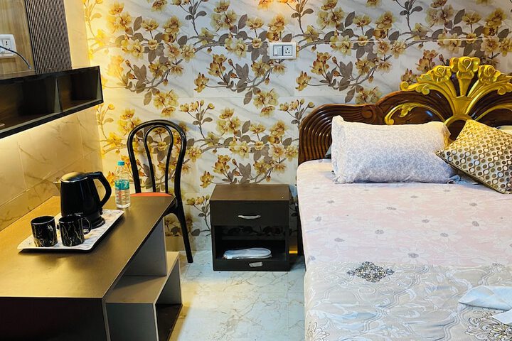 Room 33 of 101